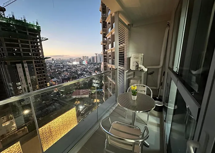 Relax And Unwind At Uptown Bgc Apartment